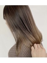 ビューティーサロン スター(Beauty salon STAR)&nbsp;ホワイトベージュ系バレイヤージュ