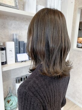 キャアリー(Caary) 福山市美容室Caary 大人可愛いオシャレくびれミディ