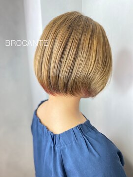 ラトリエ ブロカント 立川北口店(L'atelier BROCANTE) ベージュピンク 裾カラー ハイトーンカラー 小顔補正立体カット