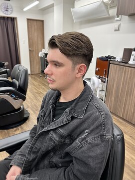 ダンブライズバーバー(DAN BRISE) ツーブロックスタイル