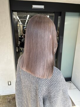 スティーロ 渋谷(Steelo) Steelo  グレーピンク×ストレートスタイル