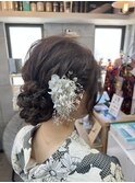 浴衣ヘアアレンジ 白飾り花 まとめアレンジ