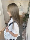 オリーブグレージュ