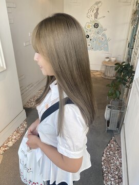 ユイバイラドンナ(Huit by LADONNA) オリーブグレージュ