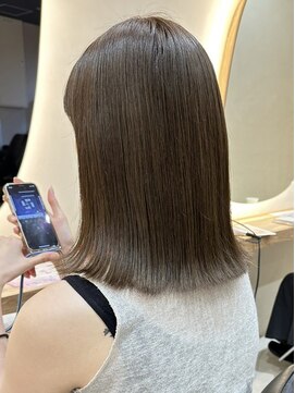 ヒビヲ(HIBIO) ハイライトカラーミルクティーベージュケアブリーチカラー30代