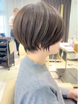 アンド ストーリーズ(&STORIES) ひし形ショート/前下がりショート/絶壁解消30代/40代【橋本】