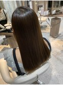 「縮毛矯正で叶える理想のストレートヘア」