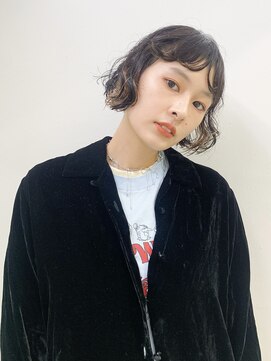 ヨハ ク ふわふわミニボブヘア