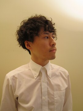 イームズ(EAMES) 男らしさが引き立つウェーブスタイル