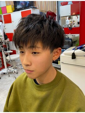 ガジロウ 美容室 蛾次郎 ツーブロマッシュ