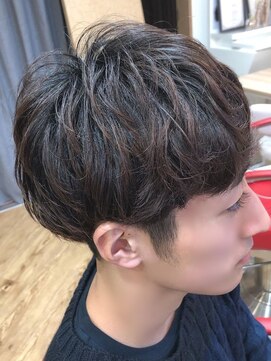 サルビア(Salvia) 〈サルビア美畑町〉ツーブロックツイストスパイラルマッシュ