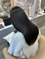 エル バイ ロンド 関(elle by Lond)&nbsp;[elle by lond]栗原　瑠世　さらさら滑らか美髪 U