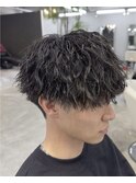波巻きツイストスパイラルパーマツーブロック刈り上げ