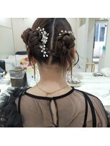 ヘアセットサロン ラシク(LaCQ)&nbsp;タイトなお団子2つ
