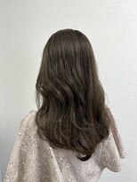 ジェナ(Jena)&nbsp;イルミナカラーを使ったオリーブグレージュ☆
