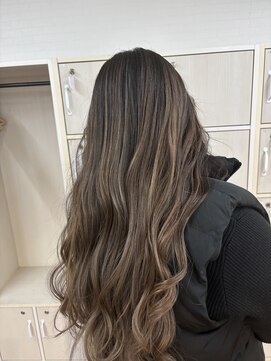 グランルッソ 岡山駅前(GRAN LUSSO) 中明度バレイヤージュ/外国人風カラー/