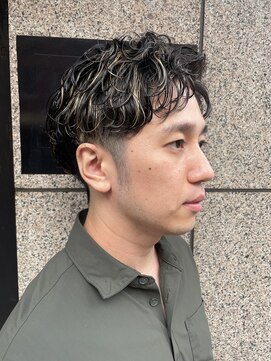 ウィ 立川(Oui) 【Oui!×HIROMU】外国人風パーマ/ハイライト/マッシュ/ツーブロ