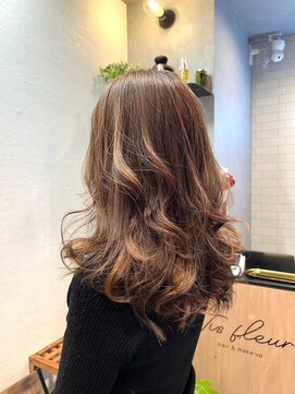 ビスイル 秋葉原店(Vis ill) 大人美人艶カラーベージュ小顔カット透明感レイヤーロング