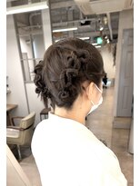 シェノン(Chainon.) アップスタイル ねじりヘア お呼ばれヘア