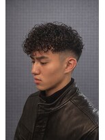 ワンワンオー バーバーショップ 長浜店(@110 BARBER SHOP)&nbsp;スペインカール×スキンフェードで魅せる、硬ストリートスタイル