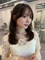 ベイルーム(BAYROOM by HONEY omotesando)&nbsp;ミディアムレイヤー/オリーブベージュ/顔まわりカット
