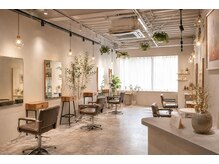 ラボアン 梅田店(lab.em.)の雰囲気(シンプルなアットホーム空間/縮毛矯正/レイヤーカット/髪質改善)