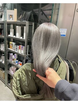 シェリ 天神(CHERIE) 福岡 ブリーチ ベージュ グレージュ ダブルカラー ハイライト