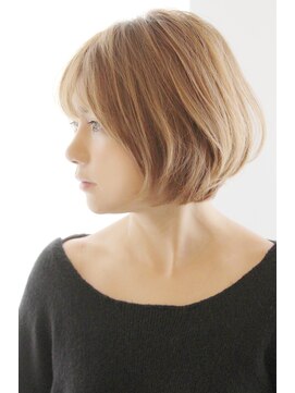 レウナ 外苑前(Reuna) 20代30代40代大人可愛いボブ　丸みが可愛いひし形ボブスタイル