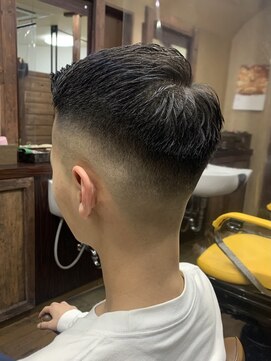 ラボーテイサミヘアーイースト(La.beaut'e ISAMI HAIR EAST) MEN’S HAIRハイライトマッシュパーマ〈理容室〉東浦和メンズ