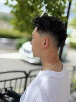 エルハウス(L house...) 【メンズ専門/理容室 】スキンフェード アップバング 束感