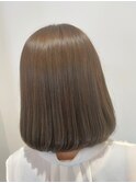 ボブ×透明感ベージュ