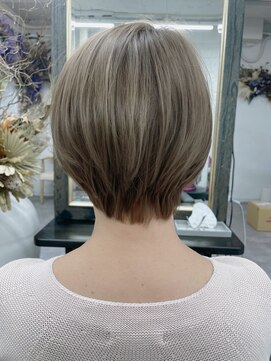 リラ(LILAC) ショートスタイル