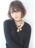 ふんわりボブの小顔ワンサイドショート
