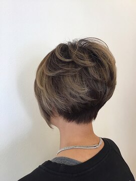 ヒカ ヘアーデザイン(Hika hair design) 大人ショートボブ