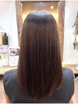 クオリア(QUALIA)&nbsp;かっこよくかわらしく、流行のセミロングレイヤー/柏