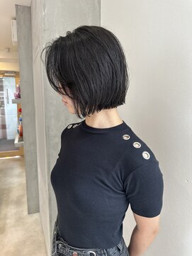 ヨーク(YOKE) YOKE 切りっぱなしボブ大人ボブナチュラルボブブルーブラック