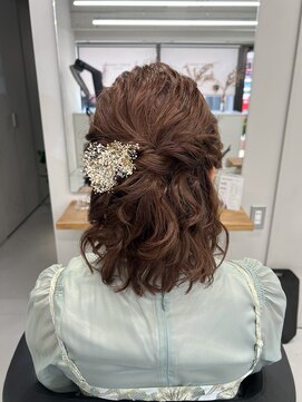 バルベストーキョーサウス(BARBES TOKYO SOUTH) ボブヘアの方のハーフアップ【清板】