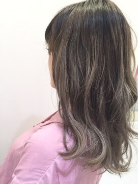 ラヴェ(LAWE.) シルバーアッシュグラデーションカラー♪