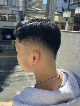 メンズ美容室 タカミ スキンフェード フェードカット サイドパート バーバースタイル