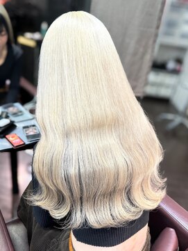 テテ(TETE) 抜きっぱなしホワイトブロンド