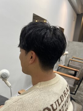 イェッカ(YECCA) 刈り上げパーマスタイル