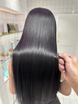 ロンドルーチェ 心斎橋(Lond luce) ダークアッシュ/ミディアムレイヤーカット［髪質改善/縮毛矯正］