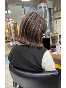 レディアル 大宮(REDEAL ope.) 【ハイライト】ベージュハイライトバレイヤージュ