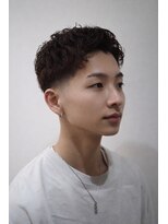 ヨシザワインク プレミアム 横浜 桜木町店(YOSHIZAWA Inc. PREMIUM) ビジカジアップバングテーパーフェード刈り上げピンパーマ