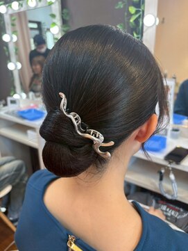 ジェネータ 新横浜店(GENETA) タイトシニヨン【新横浜/ヘアセット/着付け/ヘアメイク】