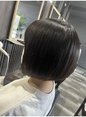 10代20代ブラントカット艶髪ボブ