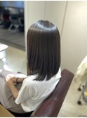 ダークなグレージュカラー