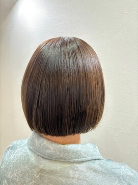 カロン(Kalon) パツッとボブ