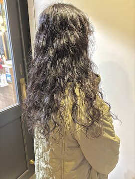 オッジバイケンジ(oggi by KENJE) くるくる冬パーマ