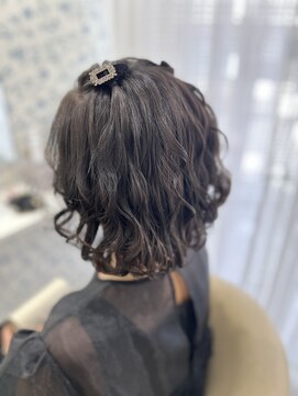 サクララ(Sakura la) ハーフツイン／結婚式お呼ばれヘア／二次会ヘア／ボブ